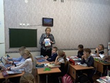 http://school2kovdor.ucoz.org/foto9/smotr_uchebnikov-1-kopija.jpg